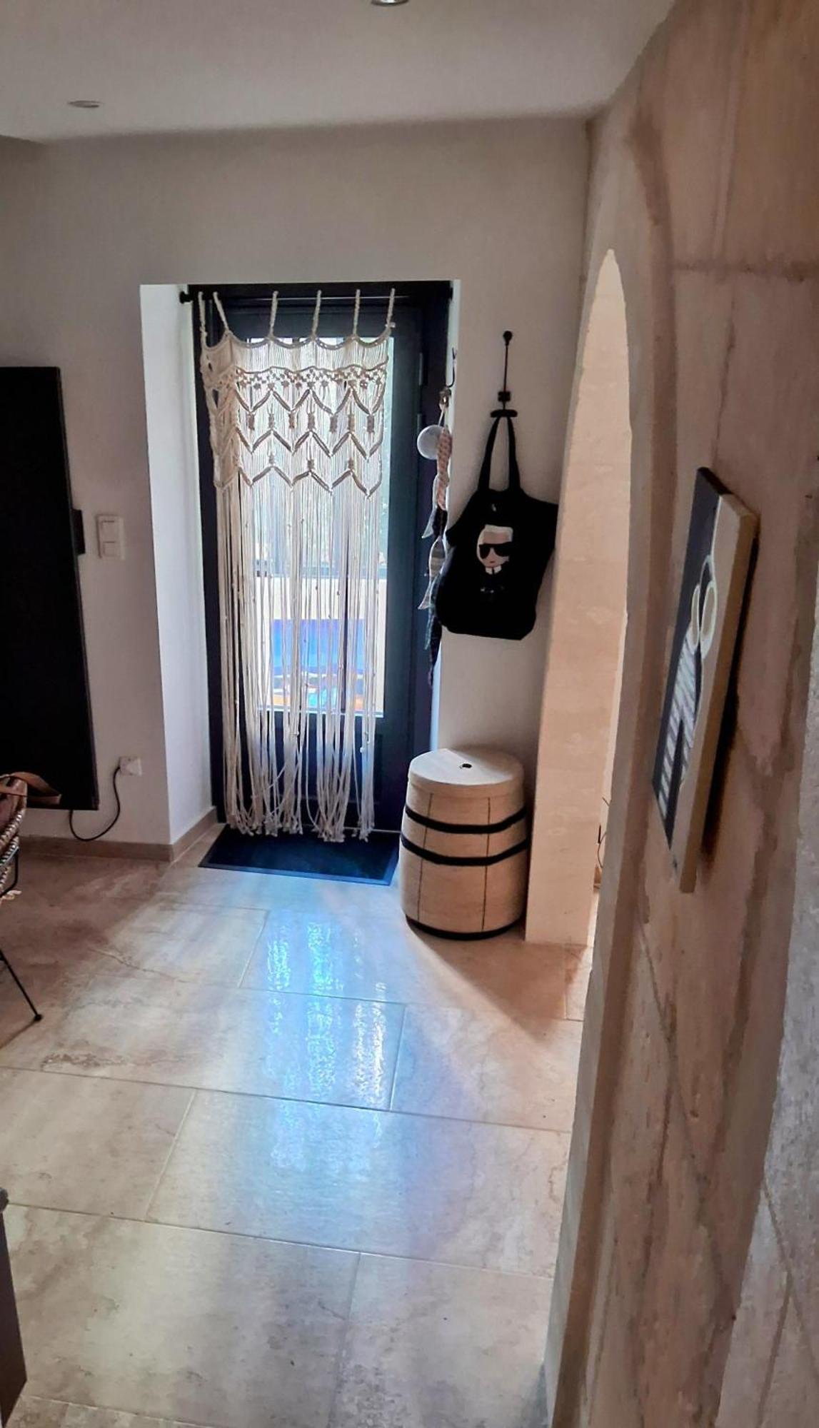 Le Clos Du Rouet Tarascon Exteriör bild